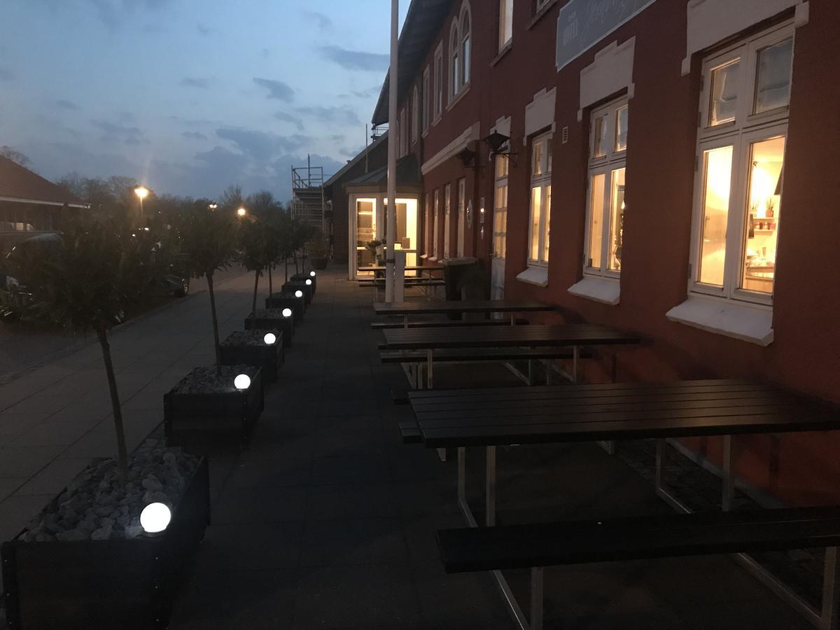 Hotel Jernbanegade Кьюбек Экстерьер фото