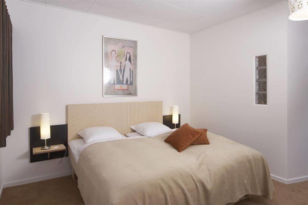 Hotel Jernbanegade Кьюбек Экстерьер фото